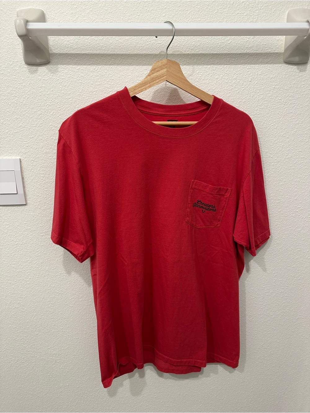 VISSLA Red Short-Sleeve Pocket Tee